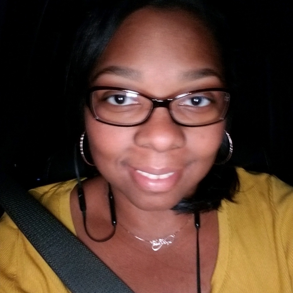 Meet your Posher, Latoya